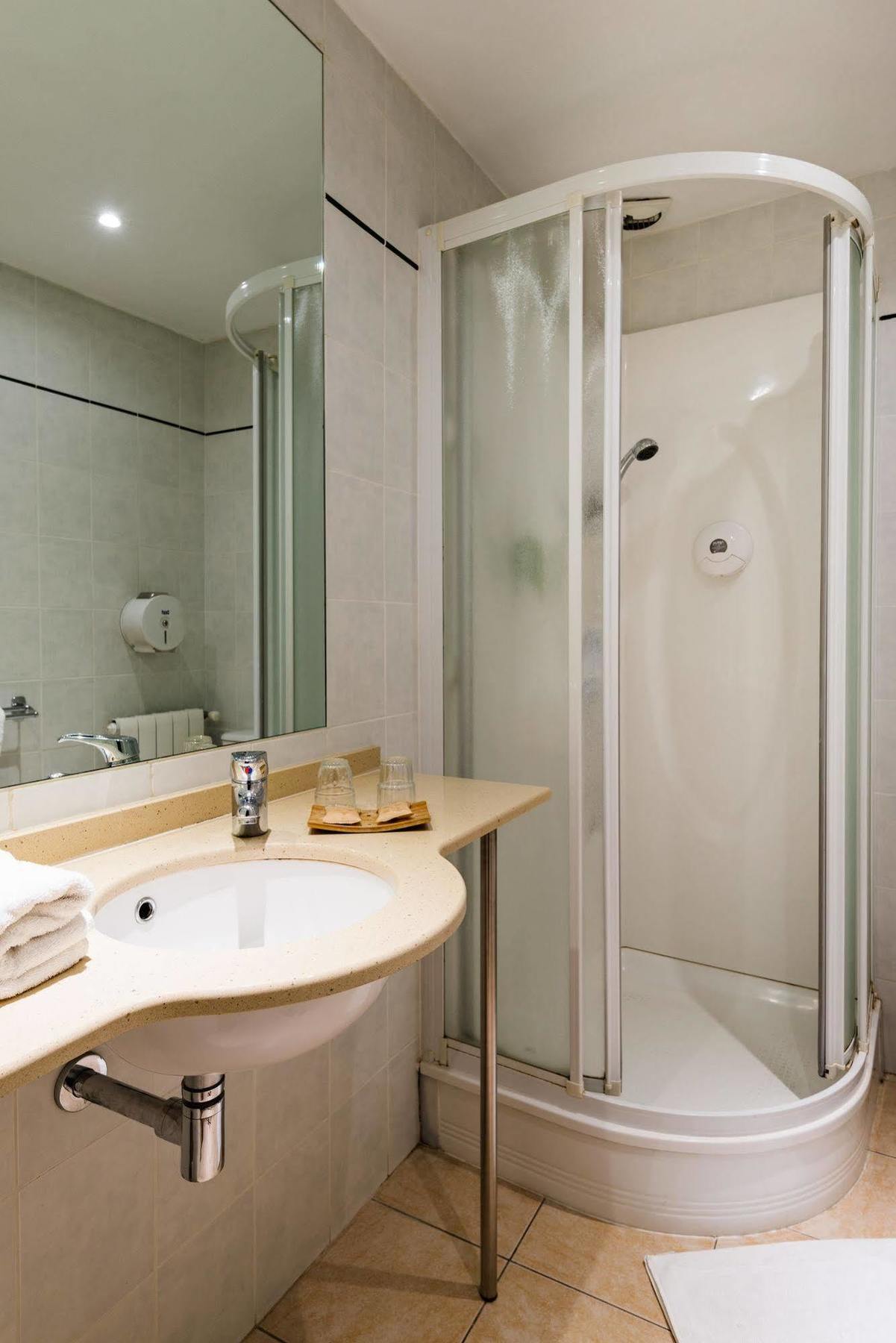 Hotel Icare 2*
